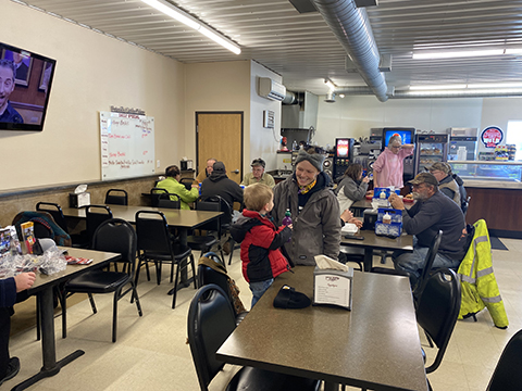 City View Fuel burger basket sponsored by Barnes County Farm Bureau