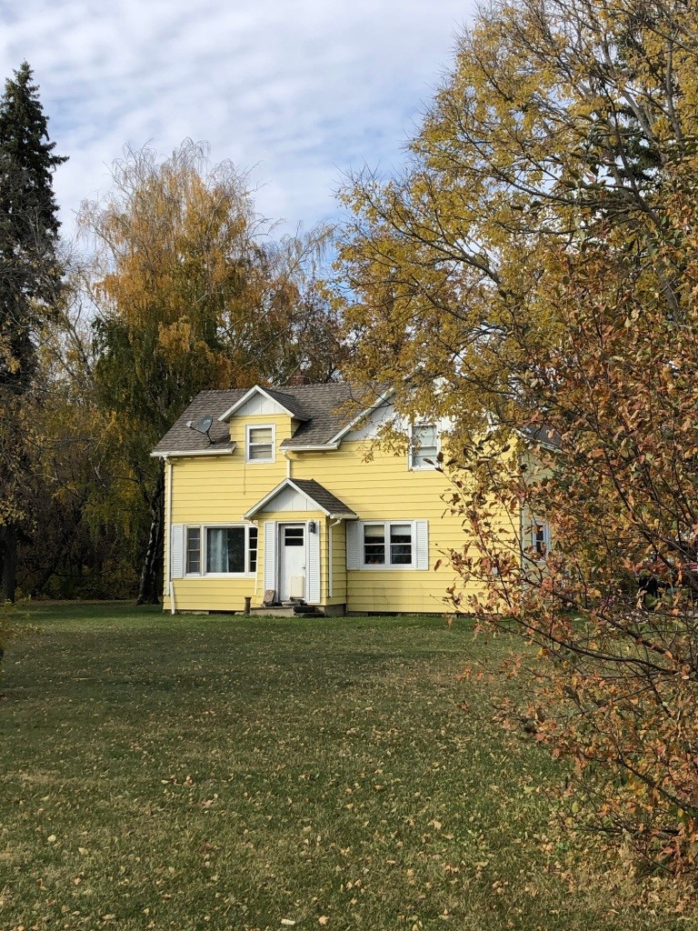 Little yellow farmhouse
