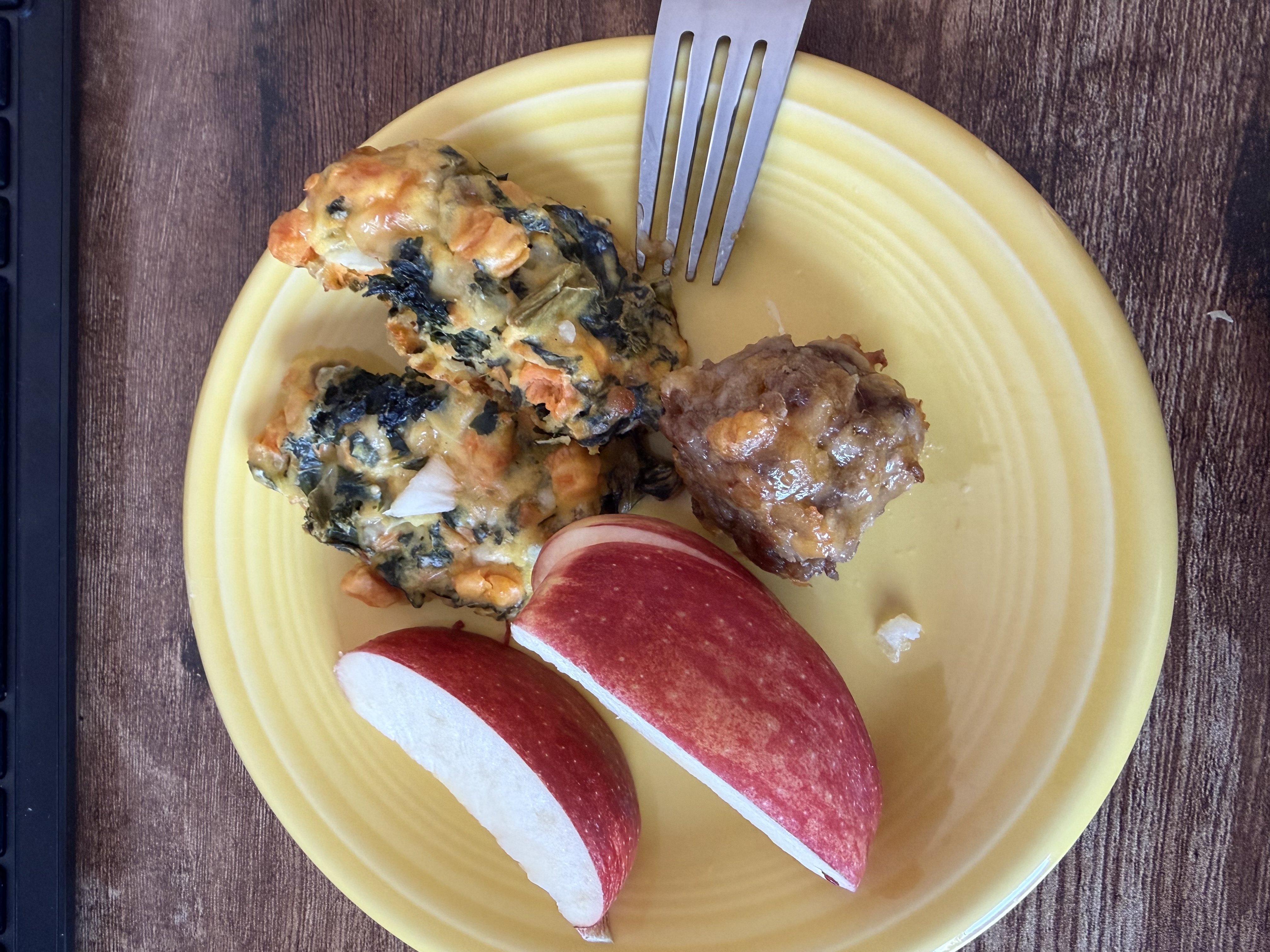 Egg biscuits and maple breakfast balls with fruit