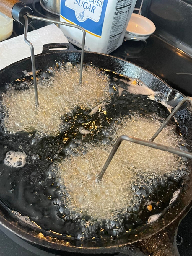 boiling lard in cast iron skillet