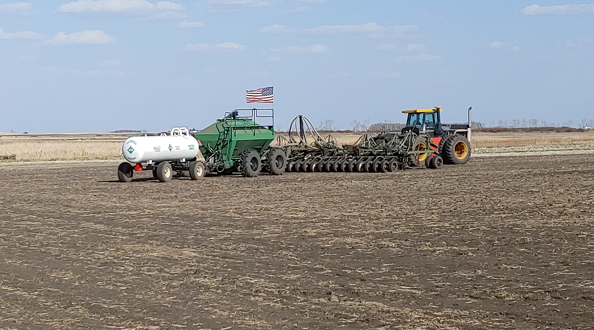 What are those big tanks farmers haul behind their tractors?