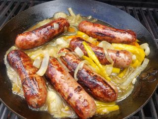 Grilled_beer_brats.jpg Image