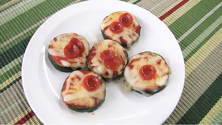 Zucchini pizza bites